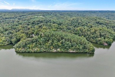 Recently completed lake cottage with lots of charm, screened in - photo 40