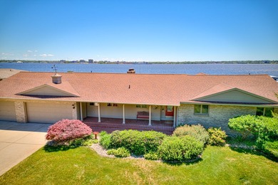 Experience extraordinary waterfront living at 909 Tostenabe Lane - photo 43
