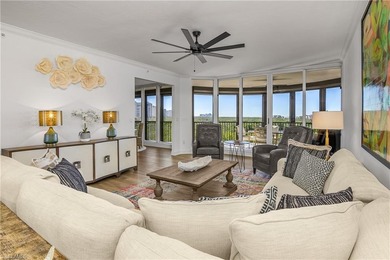 Exquisitely updated and move-in-ready, this 3 bedroom 3 bath end - photo 4