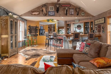 Come and see this beautiful custom built home in the Texas Hill - photo 44