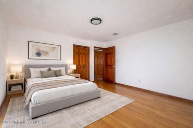 Welcome to this exceptional original owner-built detached - photo 4