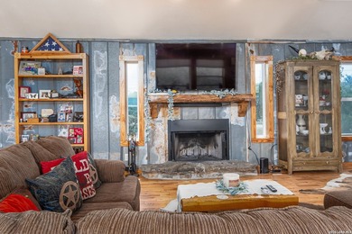 Come and see this beautiful custom built home in the Texas Hill - photo 45