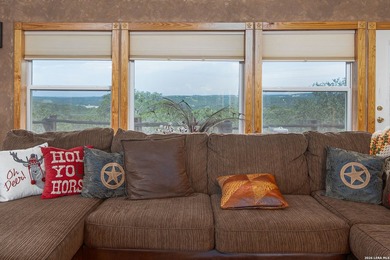 Come and see this beautiful custom built home in the Texas Hill - photo 46