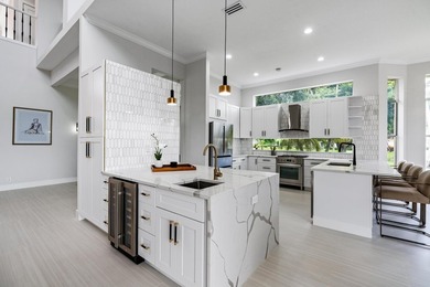 (private lake, pond, coastal) Home For Sale in Palm Beach Gardens Florida