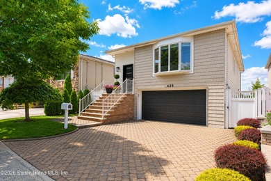 If you are searching for a move in ready home that can - photo 2