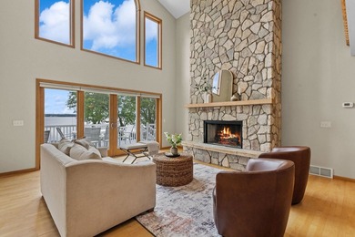 Grand family compound on the coveted IL Avenue area of Green - photo 2