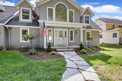 Grand family compound on the coveted IL Avenue area of Green - photo 5