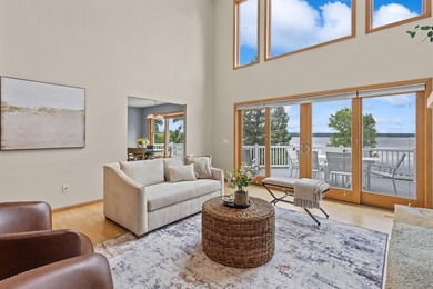 Grand family compound on the coveted IL Avenue area of Green - photo 10