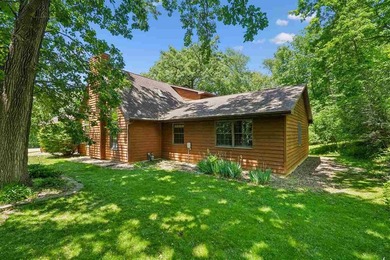 LAKE AREA ALERT! This is the ready to update home you have been - photo 2