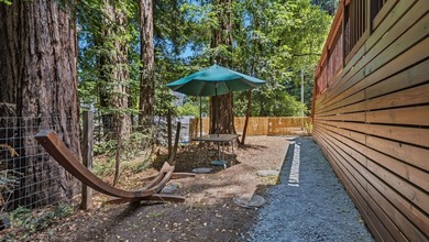 Located in the beautiful, sunny Happy Valley neighborhood of - photo 15