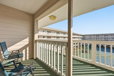 Beautifully renovated 2 bedroom, 2 bath villa in the gated - photo 4