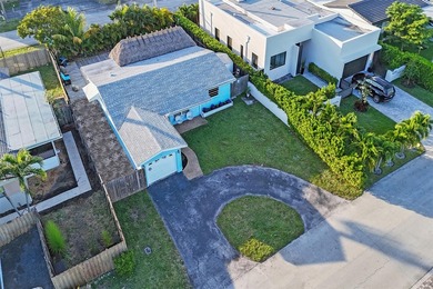 Discover your private tropical retreat in this 3 Bedroom, 2 - photo 25