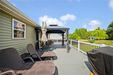 Beautifully updated, move-in-ready ranch on 0.43 acres in the - photo 31
