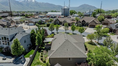 Beautiful rambler in Spanish Fork's desirable River Cove area - photo 33
