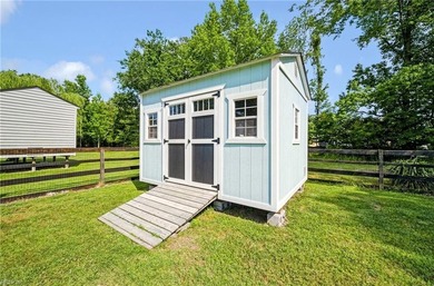 Beautifully updated, move-in-ready ranch on 0.43 acres in the - photo 37