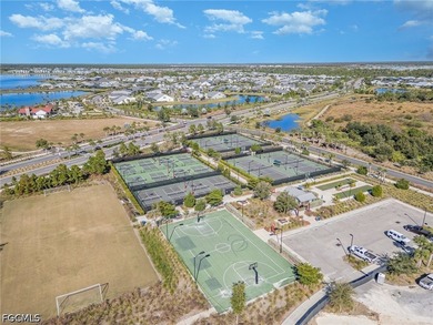 Welcome to this FULLY FURNISHED villa offering easy Florida - photo 48