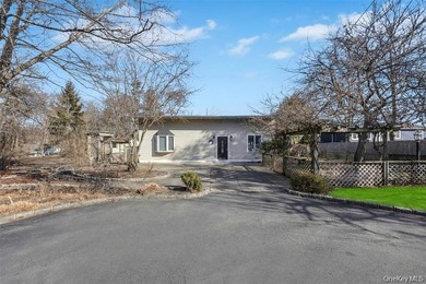 An incredible opportunity awaits! This magnificent, sprawling - photo 3