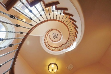 Located in the desirable Miramar Beach area, this move-in ready - photo 1