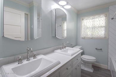 Down a private lane you will find this beautiful property - photo 12