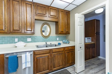 Spacious 2BR/2BA condo with beautiful mountain views and - photo 13