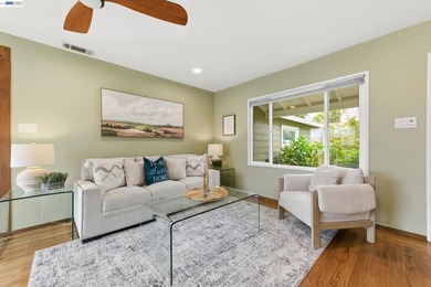 On a spacious corner lot in Castro Valley's Baywood neighborhood - photo 14