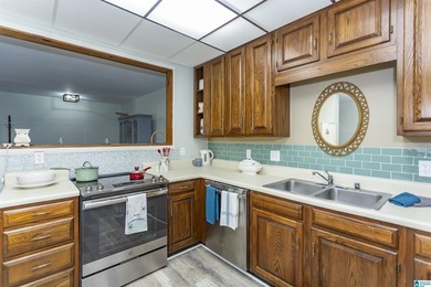 Spacious 2BR/2BA condo with beautiful mountain views and - photo 14