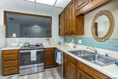 Spacious 2BR/2BA condo with beautiful mountain views and - photo 16