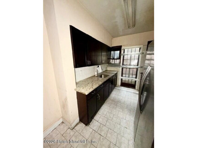 Welcome to this Charming Single Family in the Desirable - photo 18