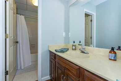 Spacious 2BR/2BA condo with beautiful mountain views and - photo 21