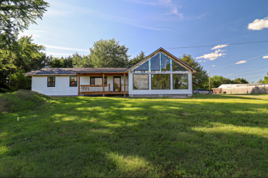 Renovated Lakehouse - Lake Home For Sale in Marion, Kansas