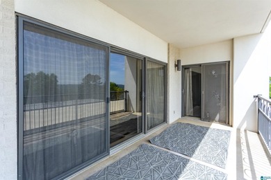 Spacious 2BR/2BA condo with beautiful mountain views and - photo 32