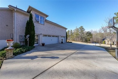 Experience this home through the Weekend Showcase. Tour the home - photo 32
