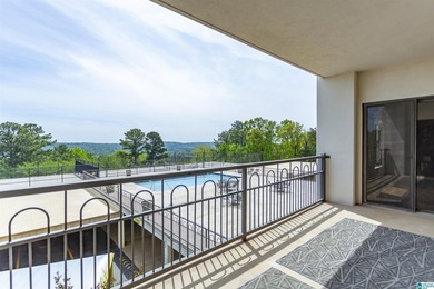 Spacious 2BR/2BA condo with beautiful mountain views and - photo 34
