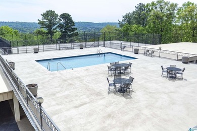 Spacious 2BR/2BA condo with beautiful mountain views and - photo 35