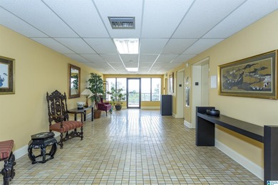 Spacious 2BR/2BA condo with beautiful mountain views and - photo 37