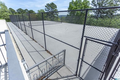 Spacious 2BR/2BA condo with beautiful mountain views and - photo 40