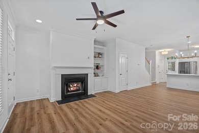 Welcome to effortless Davidson living in one of the area's most - photo 4