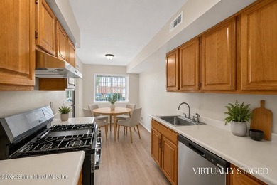 Move right into this beautifully updated 2 bedroom, 1.5 bath - photo 6