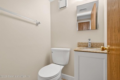 Move right into this beautifully updated 2 bedroom, 1.5 bath - photo 8