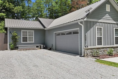 Beautifully reimagined and thoughtfully renovated, this - photo 10