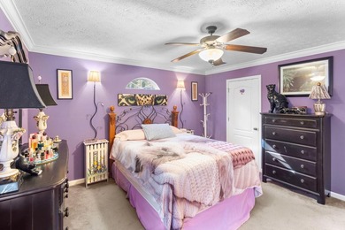 Welcome to your lakefront retreat! This 3BR/2BA home sits on a - photo 20