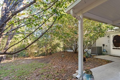 Welcome to your lakefront retreat! This 3BR/2BA home sits on a - photo 27