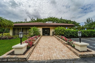 FULLY RENOVATED, 1st-FLOOR, LAKE FRONT condo located in the - photo 28