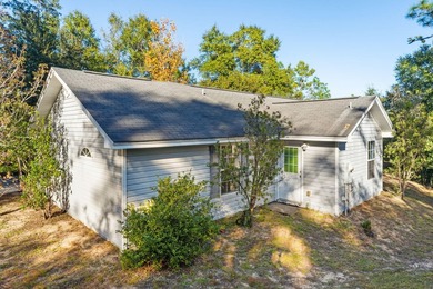 Welcome to your lakefront retreat! This 3BR/2BA home sits on a - photo 33