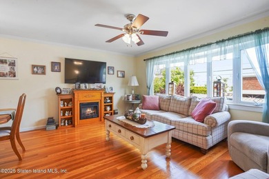 Welcome to this move-in ready gem nestled on a spacious corner - photo 8