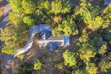Welcome to your lakefront retreat! This 3BR/2BA home sits on a - photo 39