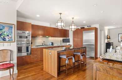 Dream location, dream layout, dream view in South Waterfront's - photo 4