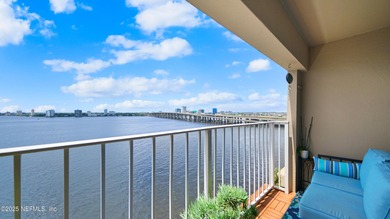 Breathtaking views from every angle! This remodeled top-floor - photo 8