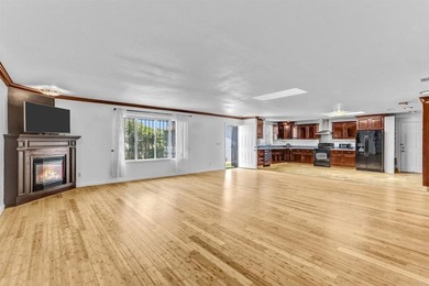 Located in the heart of South San Diego, this beautifully - photo 4