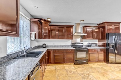 Located in the heart of South San Diego, this beautifully - photo 9